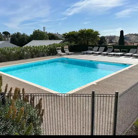 With Sea View And Pool *